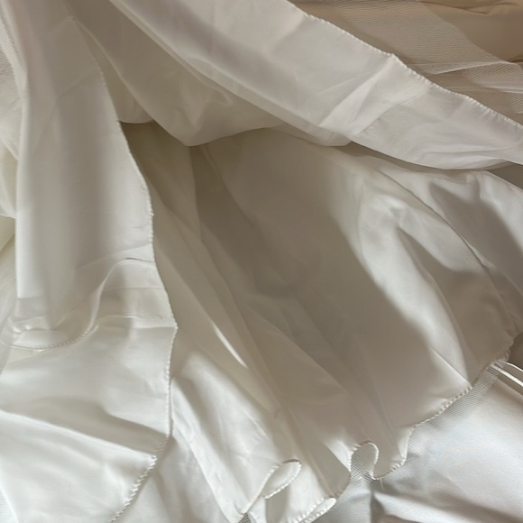 GALINA Signature Strapless Ivory Wedding Dress KP3622 floral detail NWT - Size 6 - Picture 16 of 16